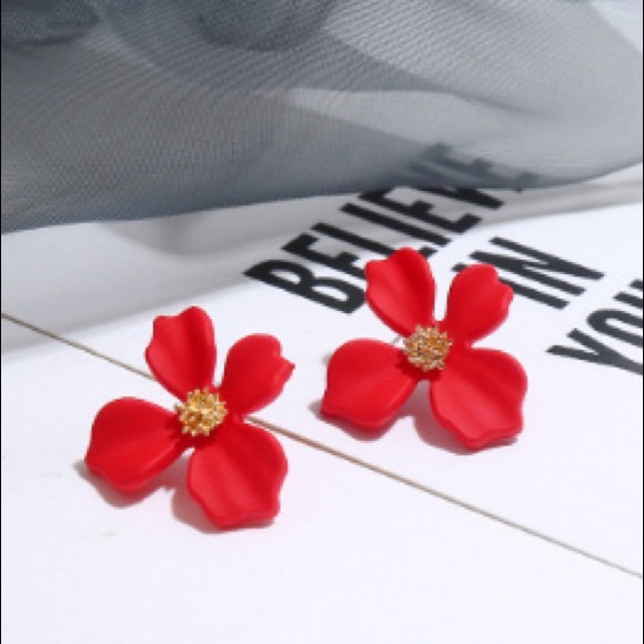 DARK RED GOLD CENTER ORCHID FLOWER STUDS